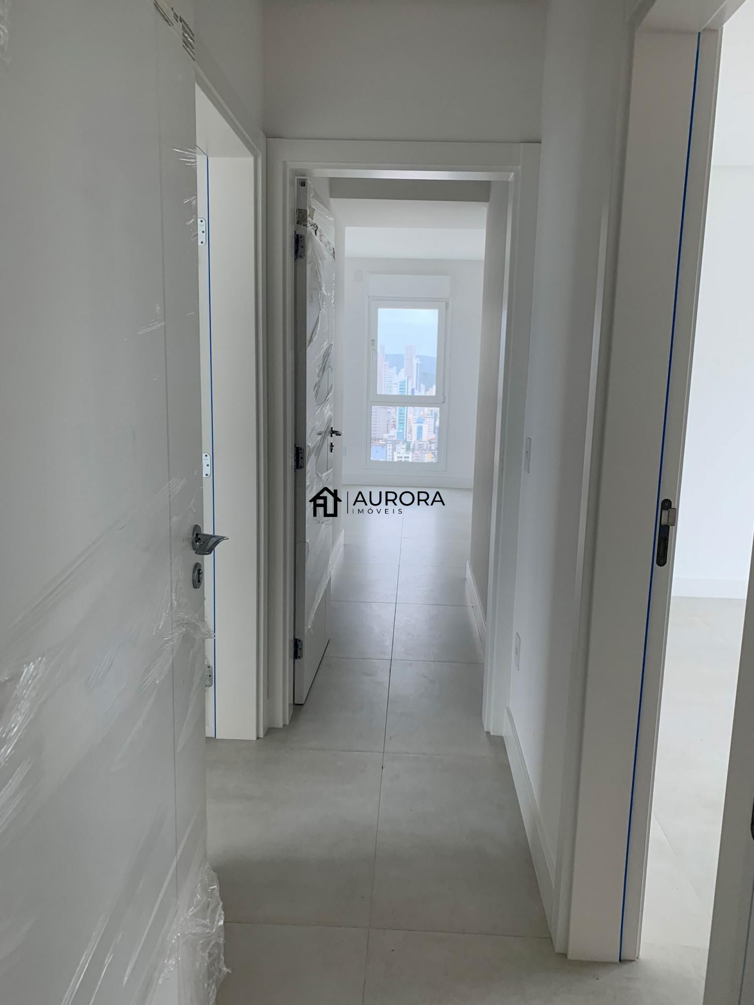 Apartamento à venda com 3 quartos, 137m² - Foto 13