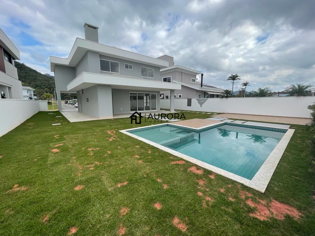 Casa à venda com 3 quartos, 224m² - Foto 9