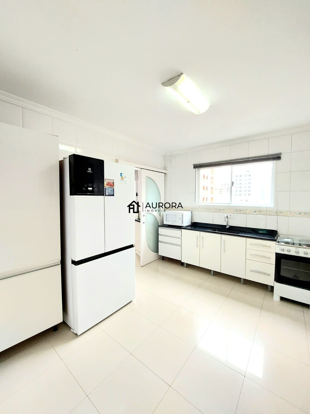 Apartamento à venda com 3 quartos, 182m² - Foto 6