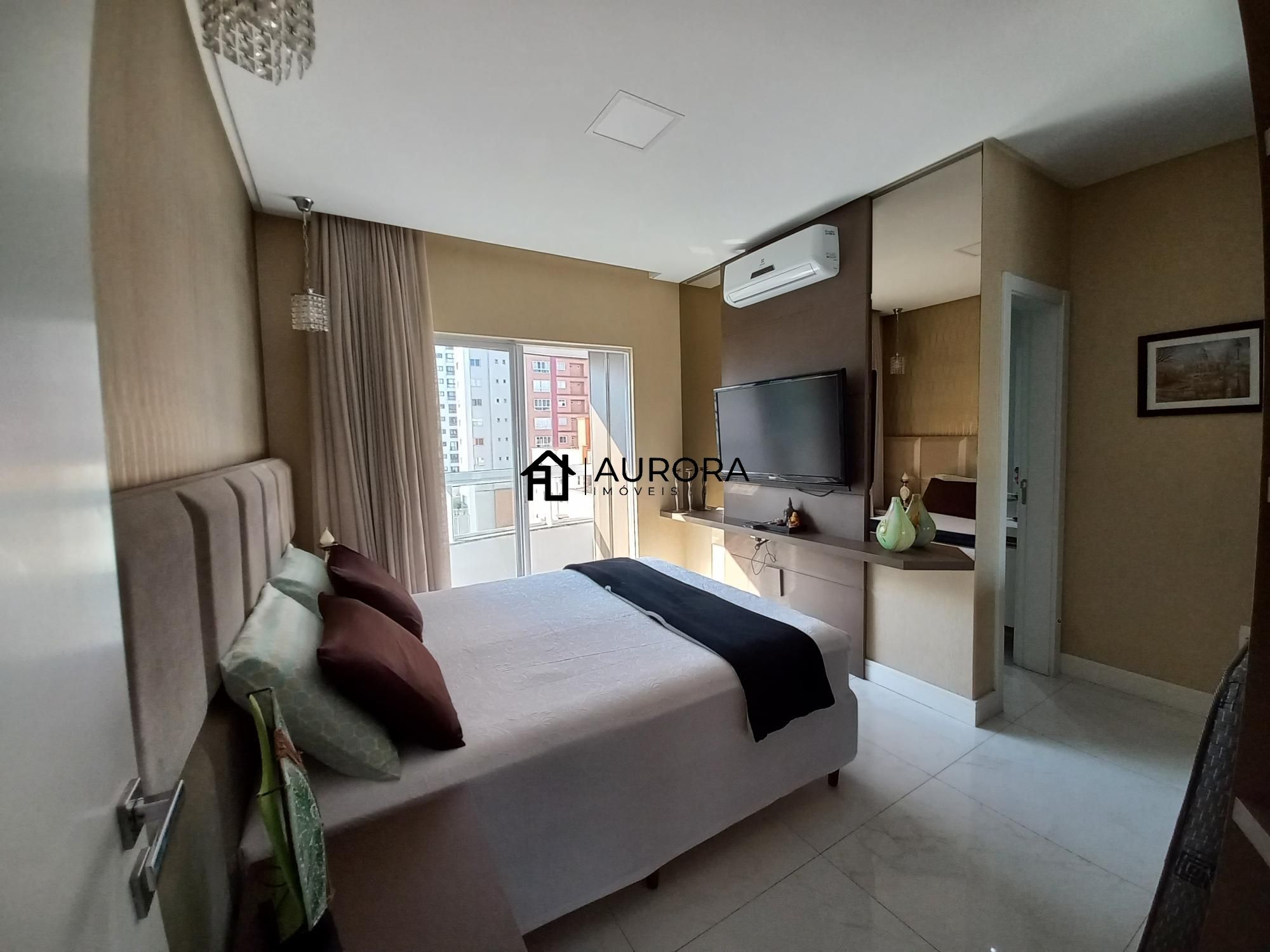 Apartamento à venda com 3 quartos, 119m² - Foto 2