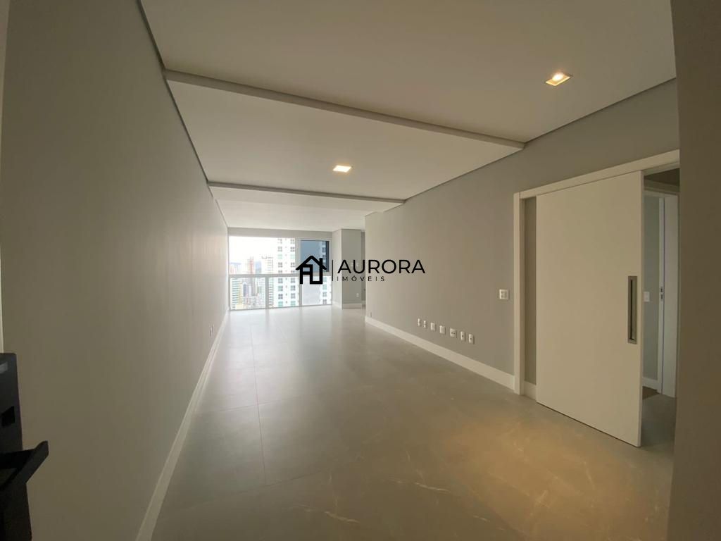 Apartamento à venda com 4 quartos, 143m² - Foto 20