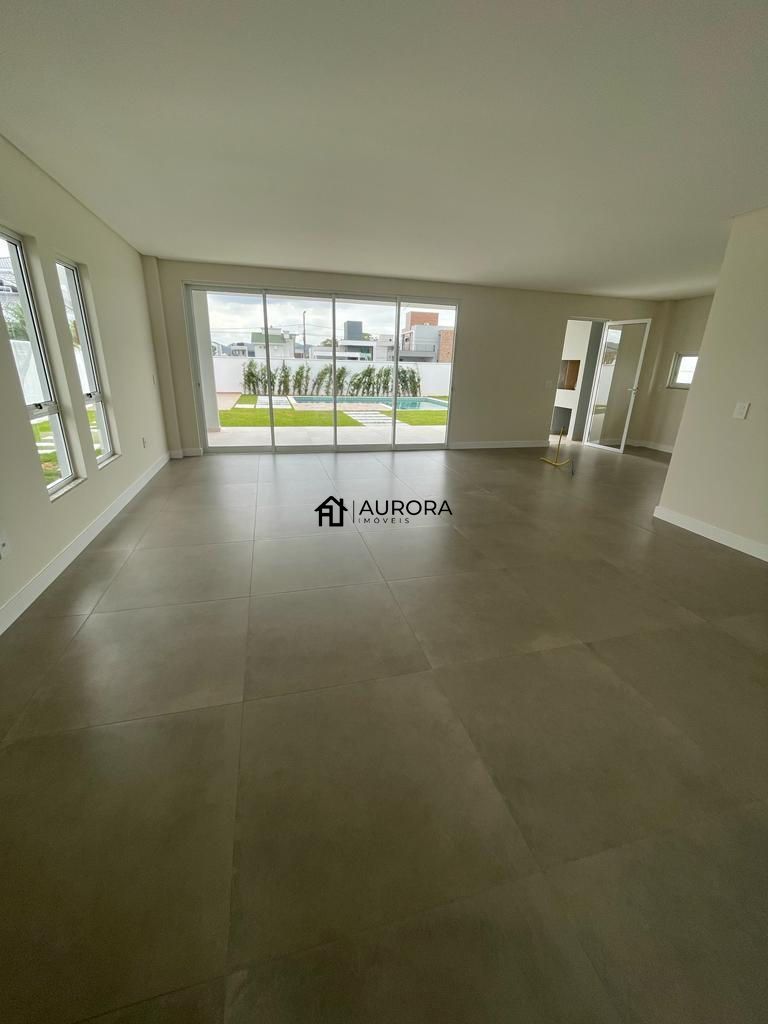 Casa, 3 quartos, 224 m² - Foto 1