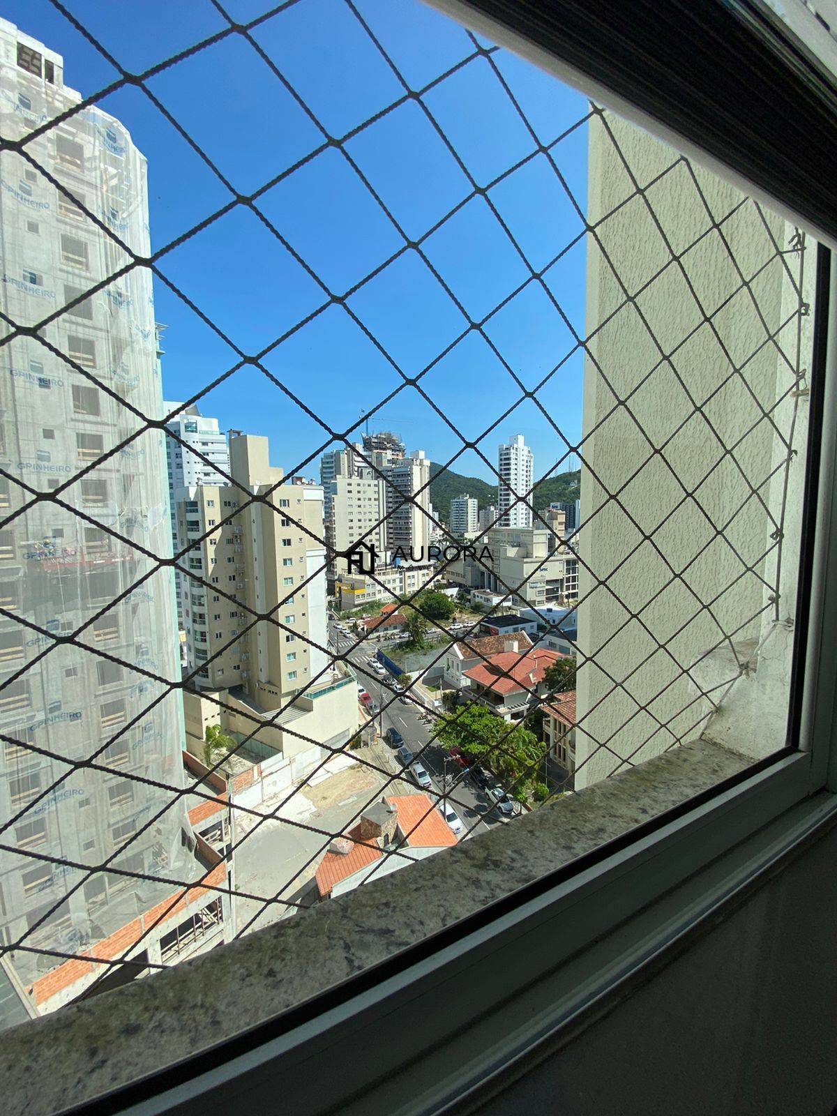 Apartamento à venda com 3 quartos, 205m² - Foto 4