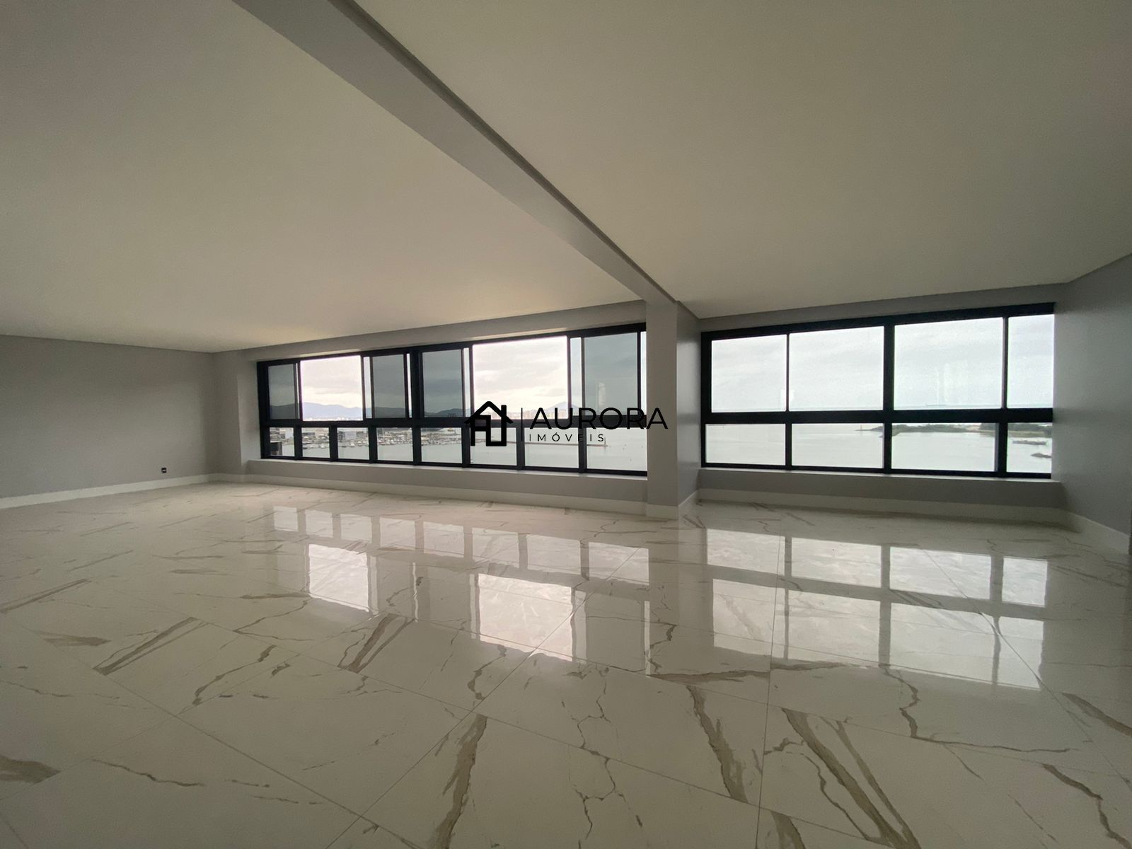 Apartamento, 4 quartos, 322 m² - Foto 1