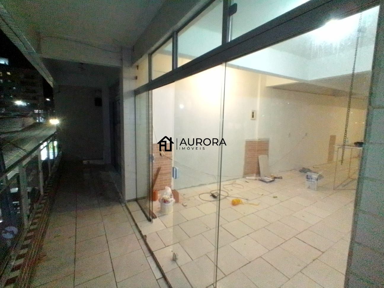 Conjunto Comercial-Sala para alugar com 1 quarto, 60m² - Foto 1