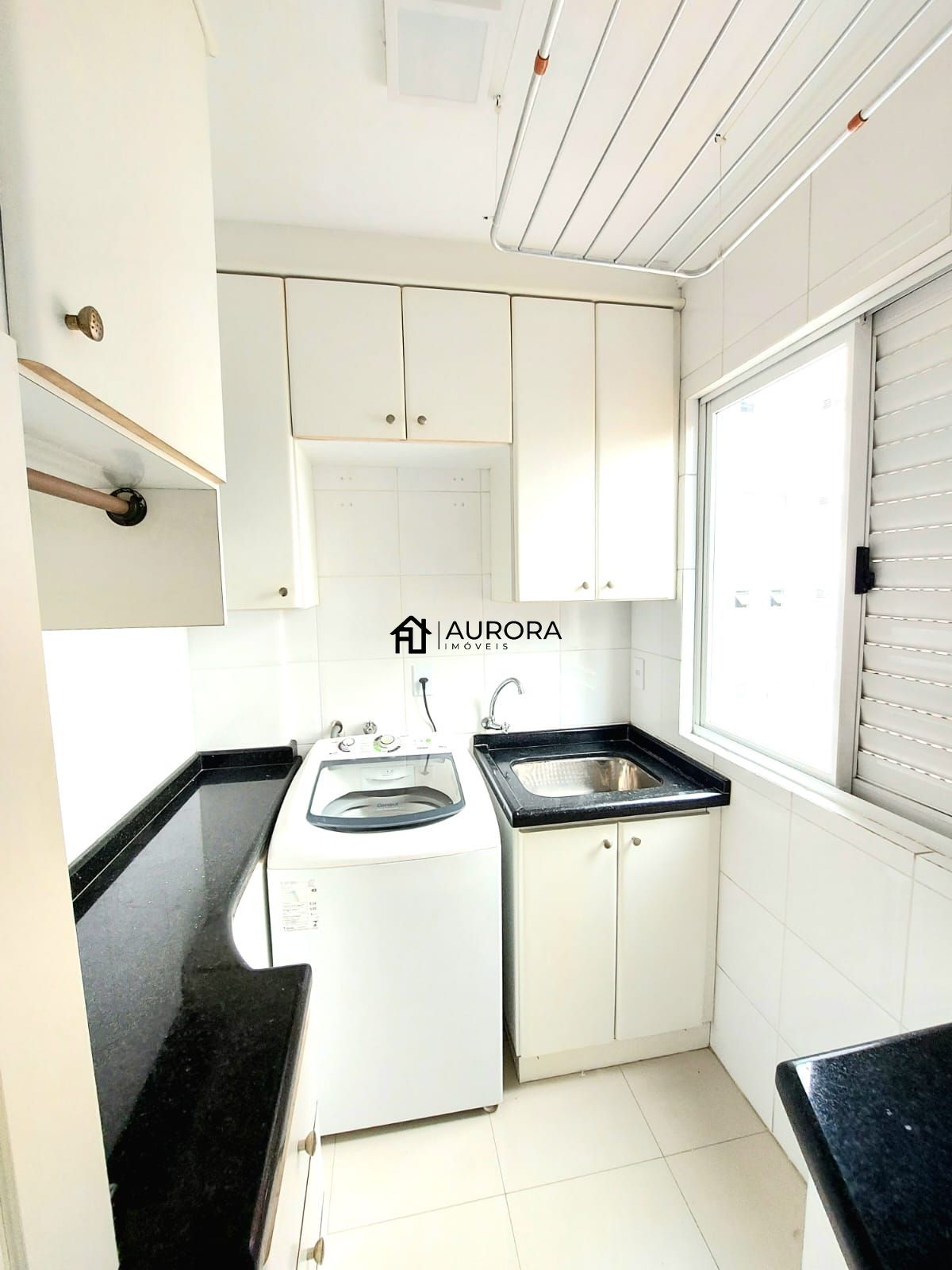 Apartamento à venda com 3 quartos, 182m² - Foto 3