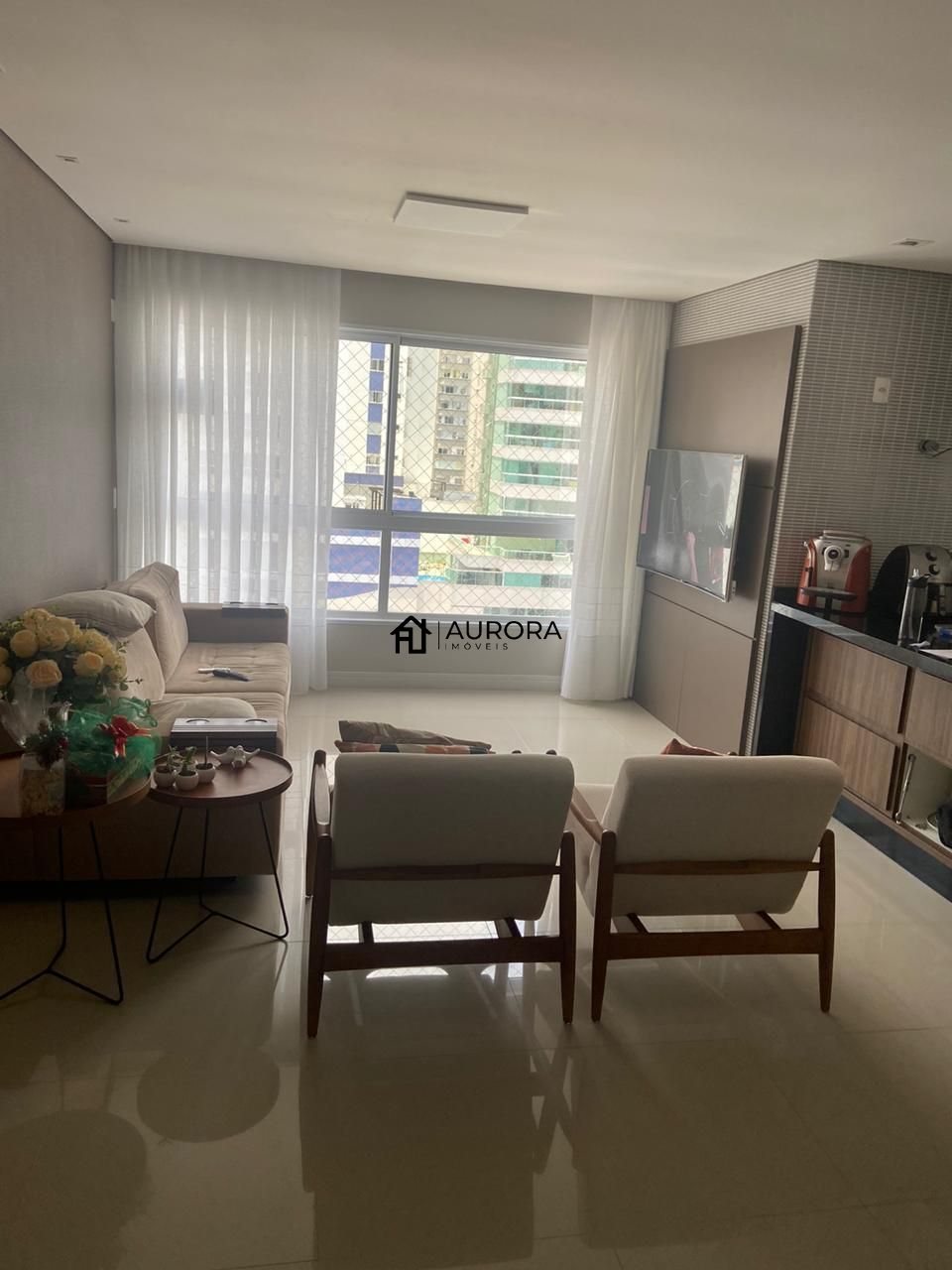 Apartamento à venda com 3 quartos, 100m² - Foto 2