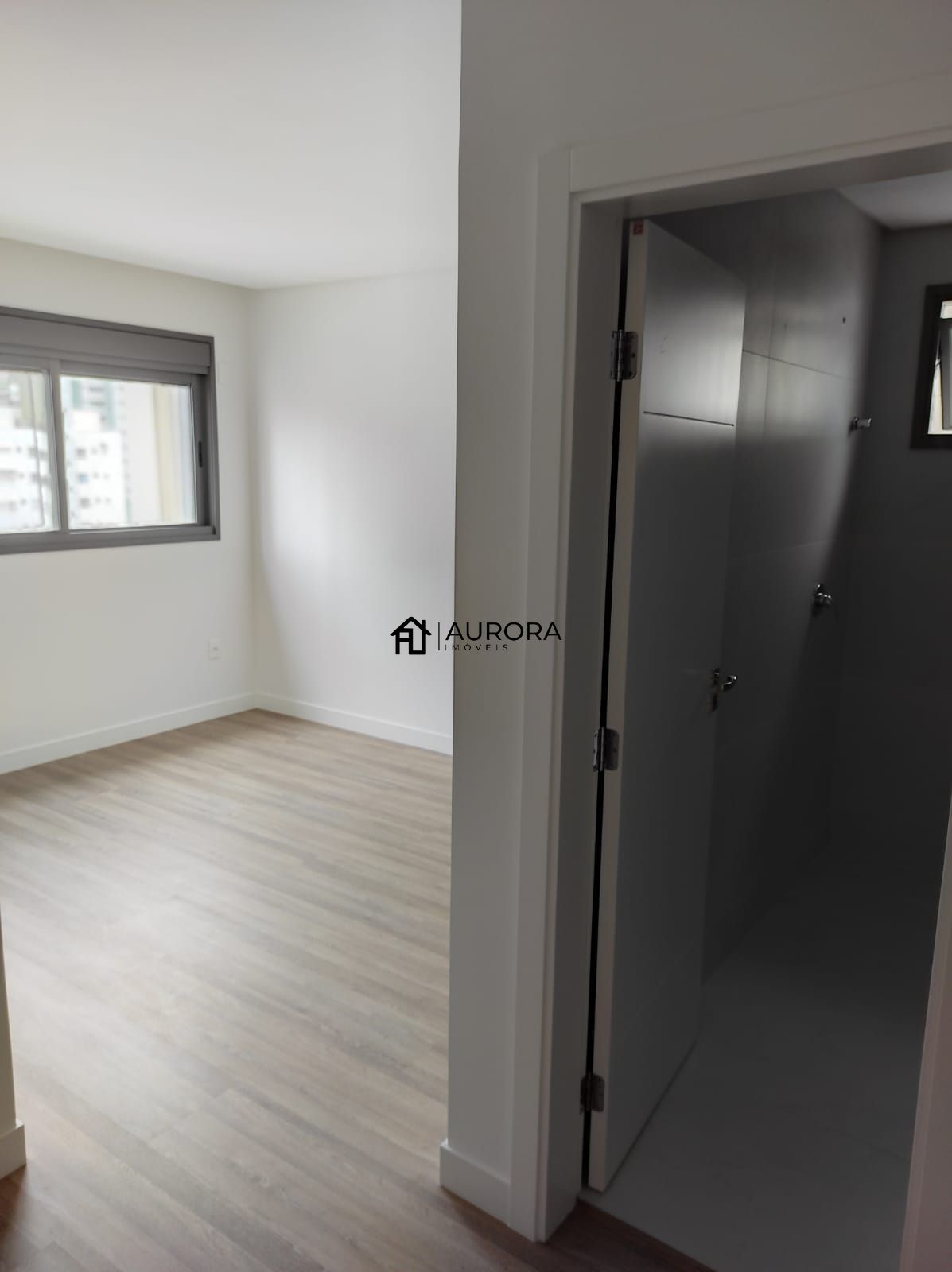 Apartamento à venda com 4 quartos, 165m² - Foto 10