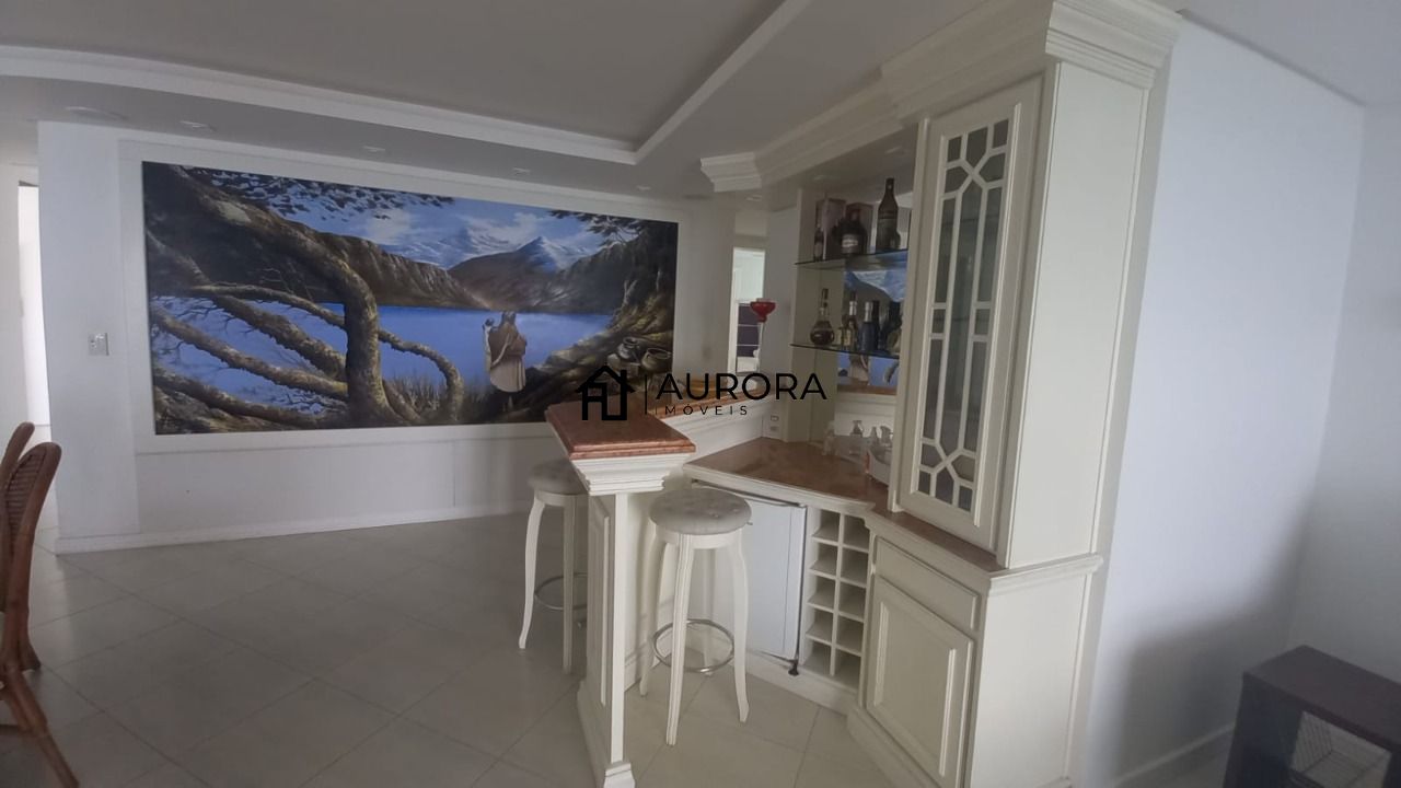 Apartamento à venda com 3 quartos, 194m² - Foto 18