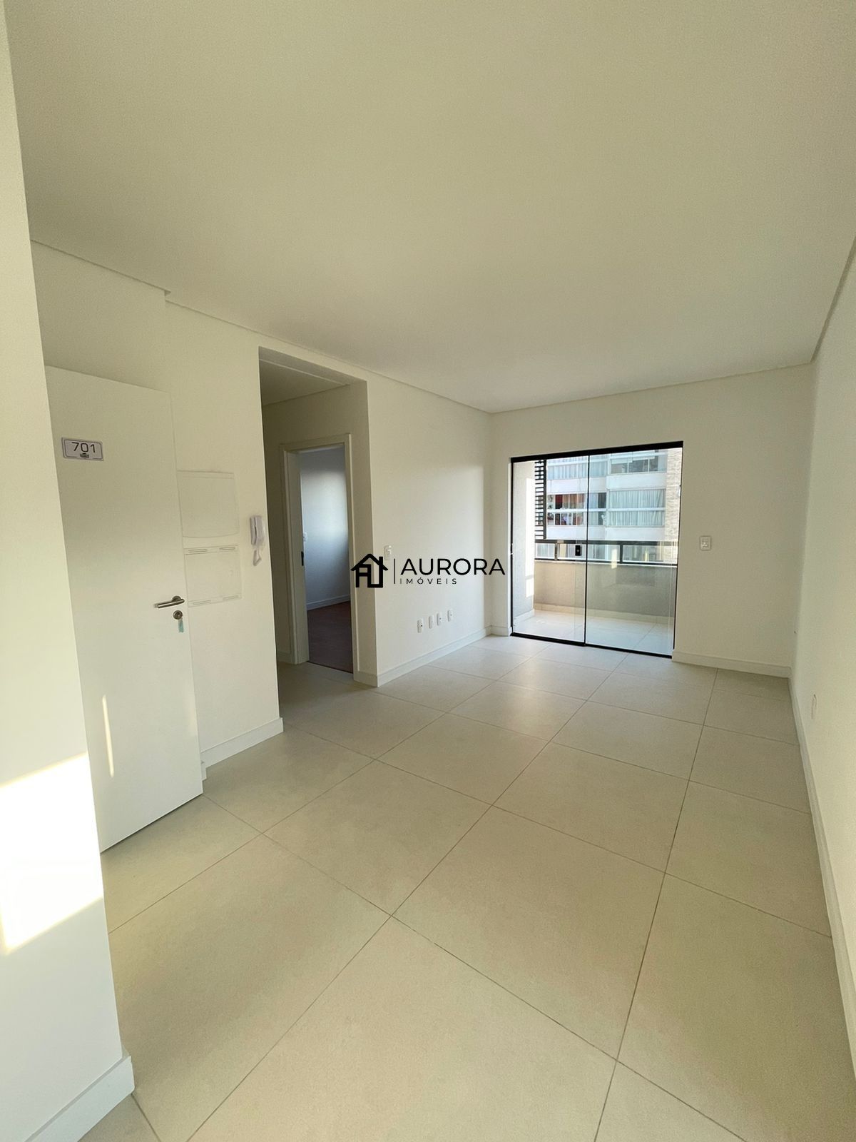 Apartamento à venda com 2 quartos, 65m² - Foto 1