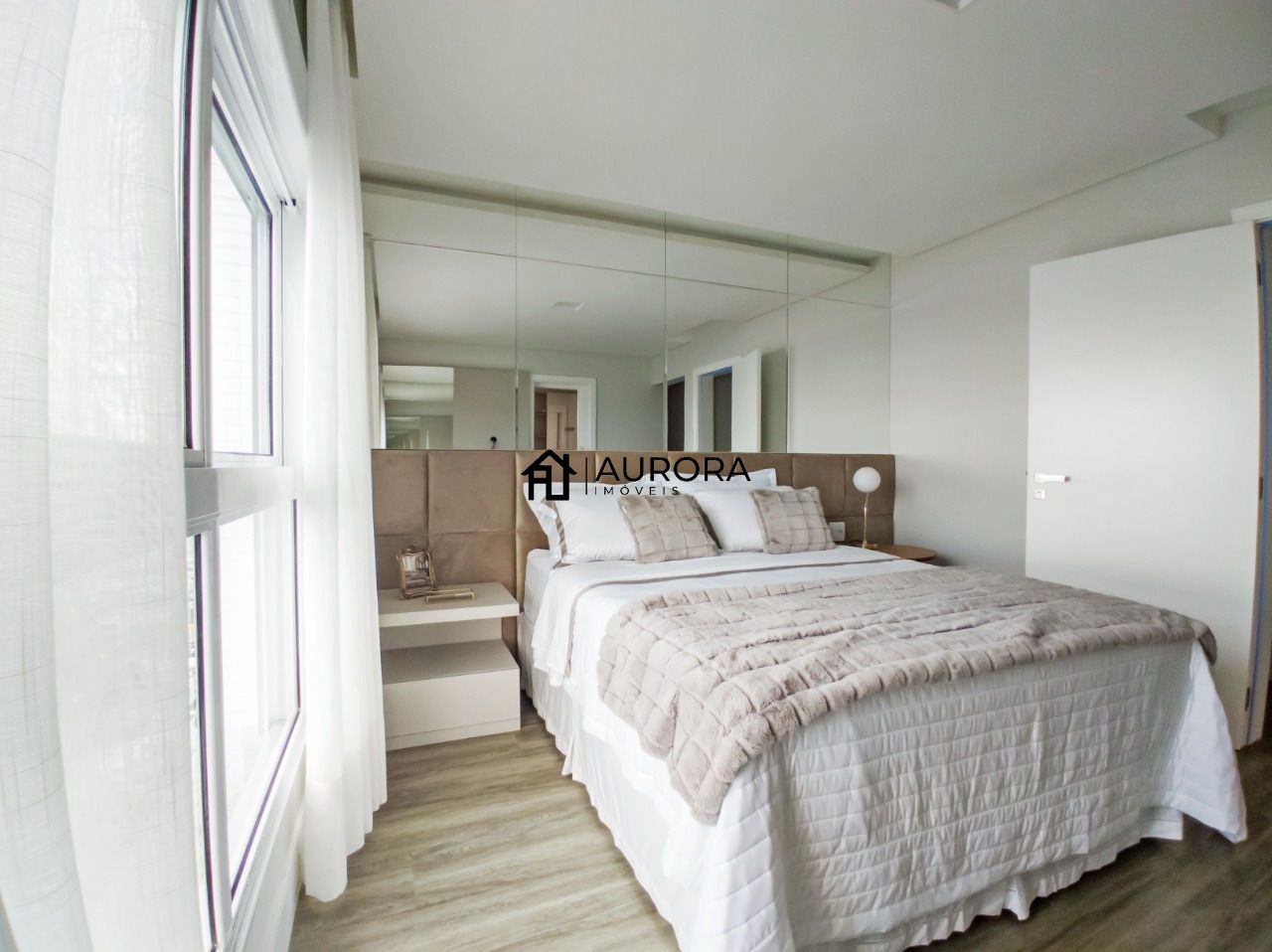 Apartamento à venda com 4 quartos, 181m² - Foto 11