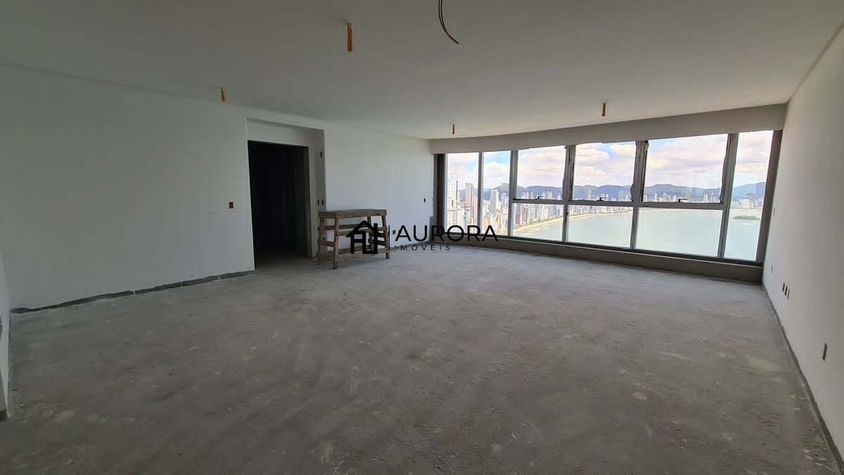 Apartamento à venda com 4 quartos, 257m² - Foto 19