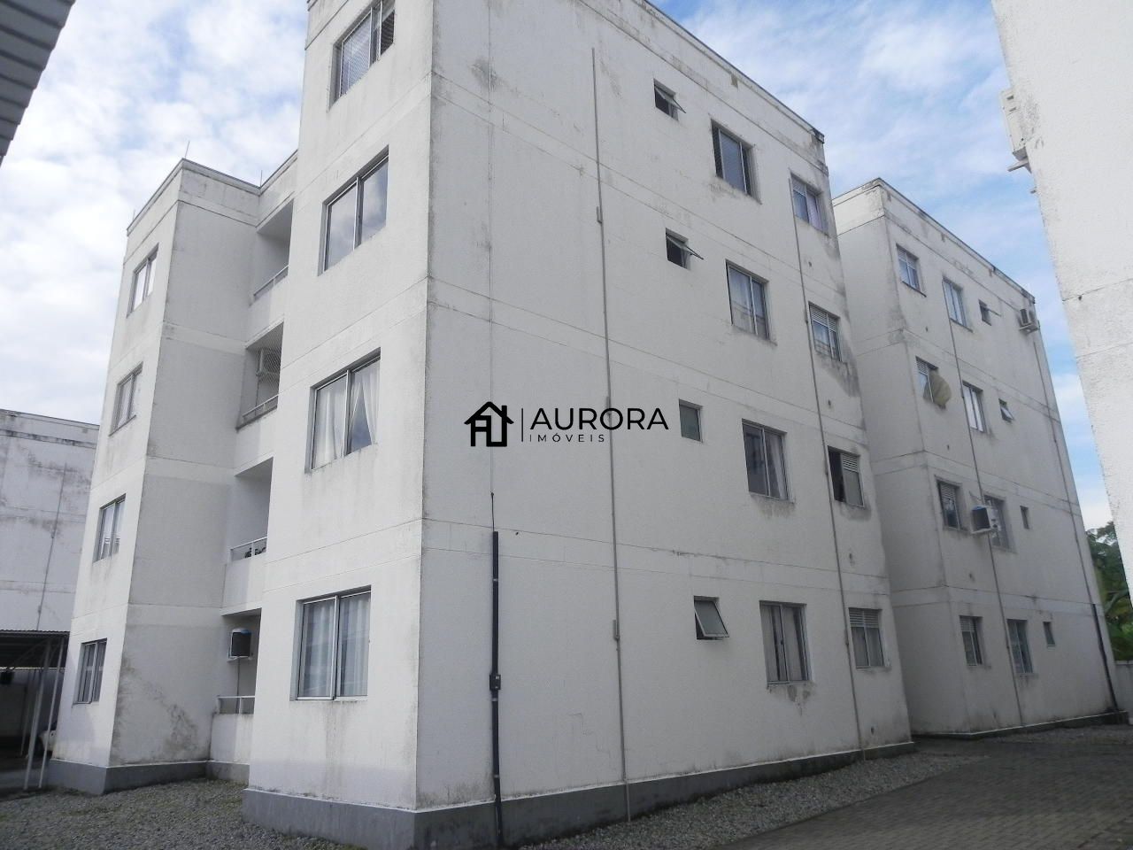 Apartamento à venda com 2 quartos, 59m² - Foto 2