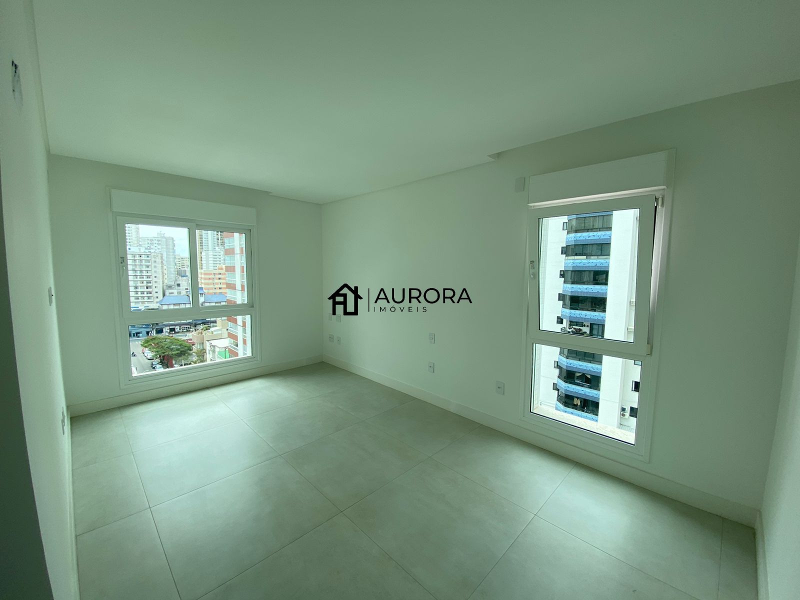 Apartamento à venda com 3 quartos, 137m² - Foto 21