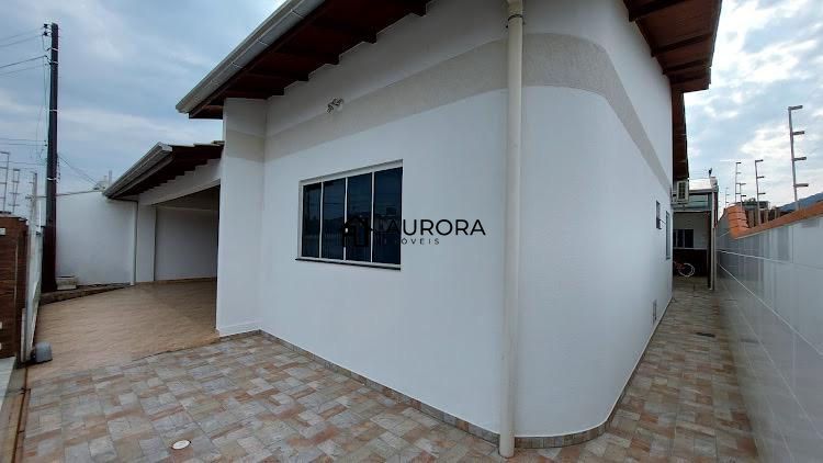 Casa à venda com 4 quartos, 280m² - Foto 2