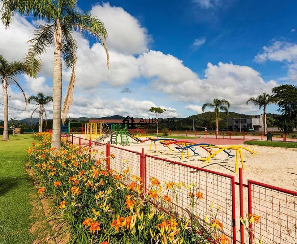 Casa de Condomínio à venda com 4 quartos, 220m² - Foto 37
