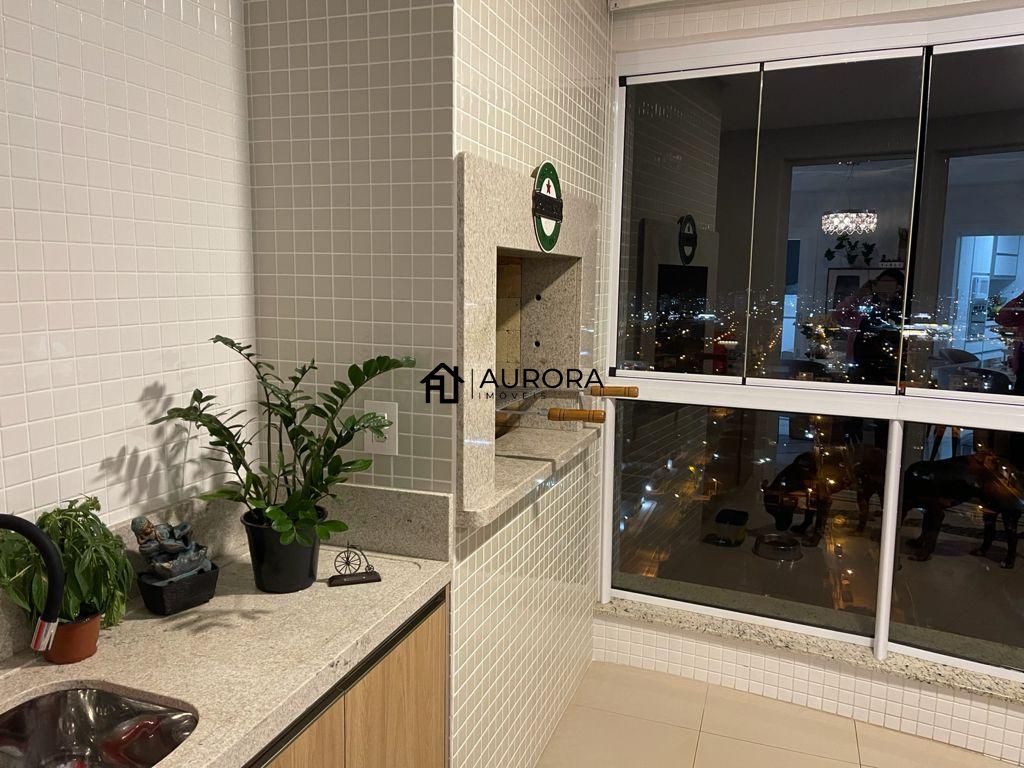 Apartamento à venda com 3 quartos, 147m² - Foto 4