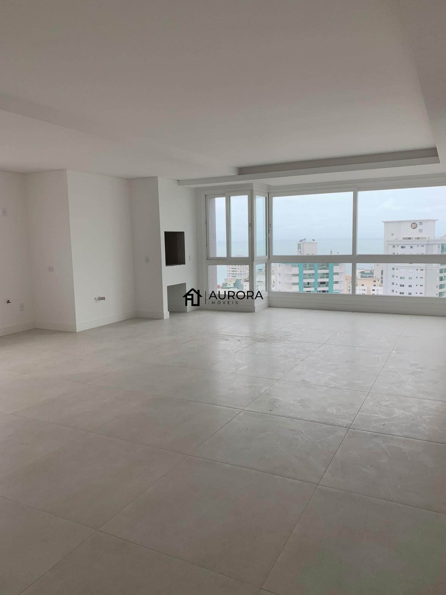 Apartamento à venda com 3 quartos, 137m² - Foto 4