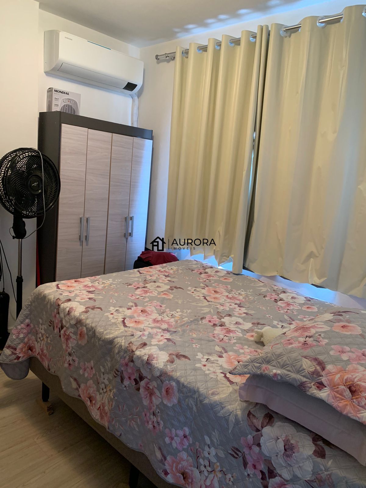 Apartamento à venda com 2 quartos, 70m² - Foto 4