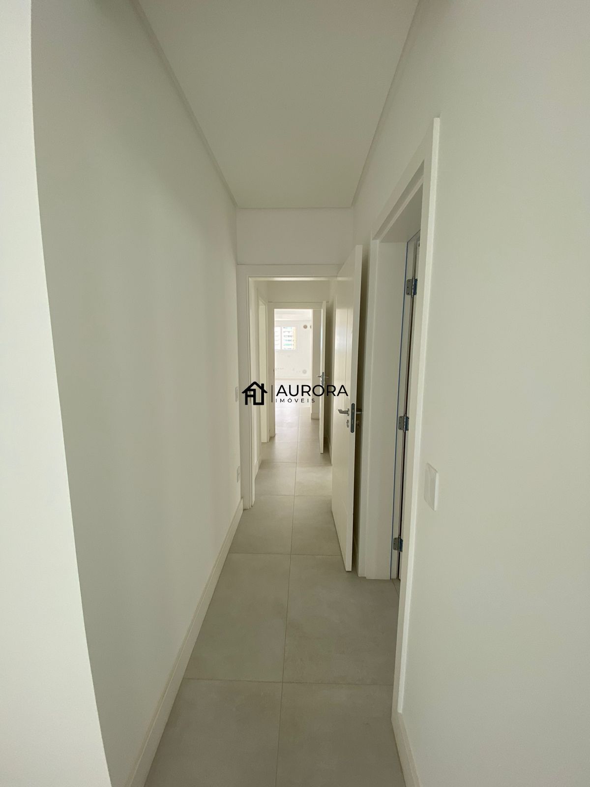 Apartamento à venda com 3 quartos, 137m² - Foto 25