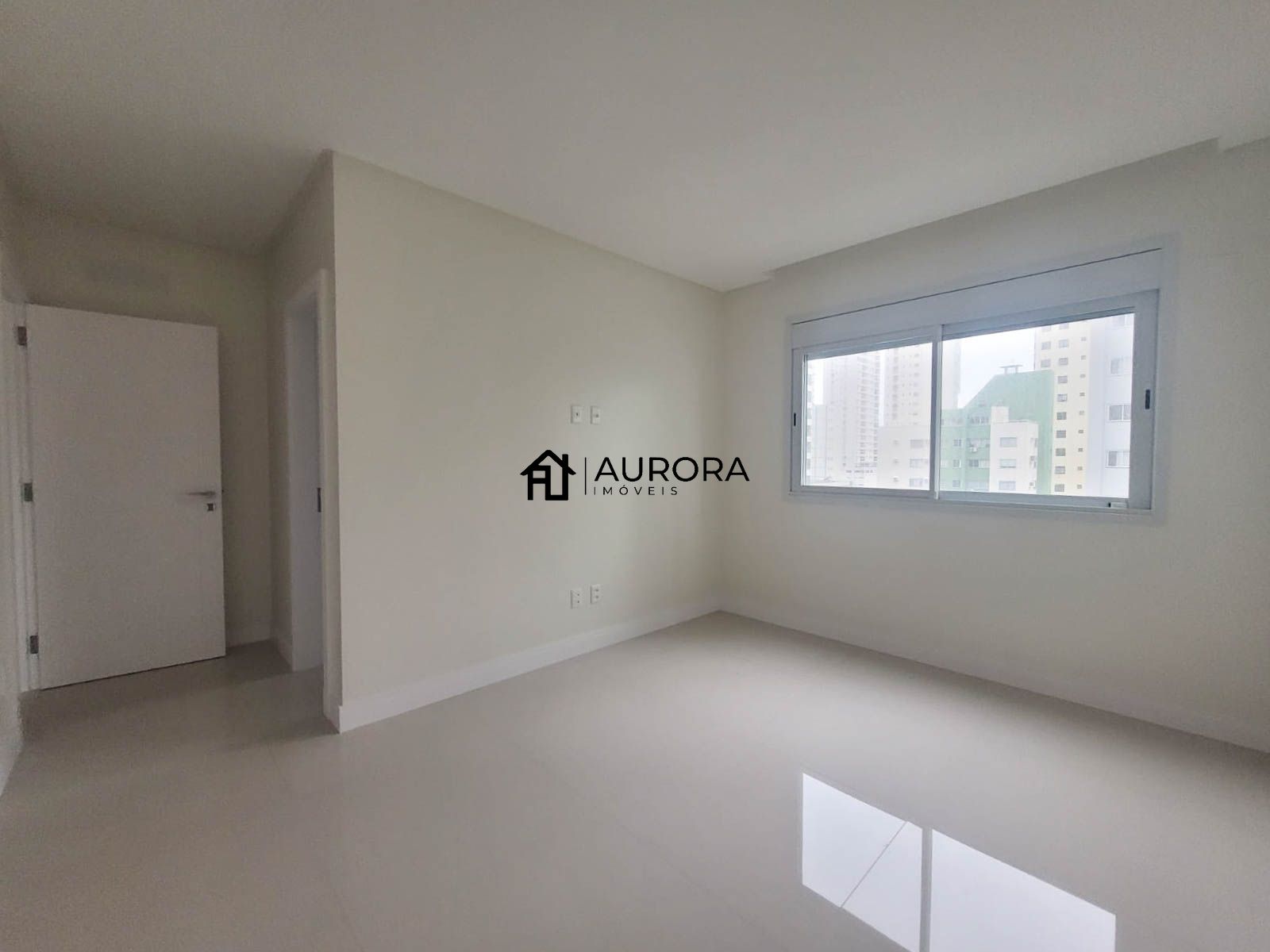 Apartamento à venda com 3 quartos, 128m² - Foto 5