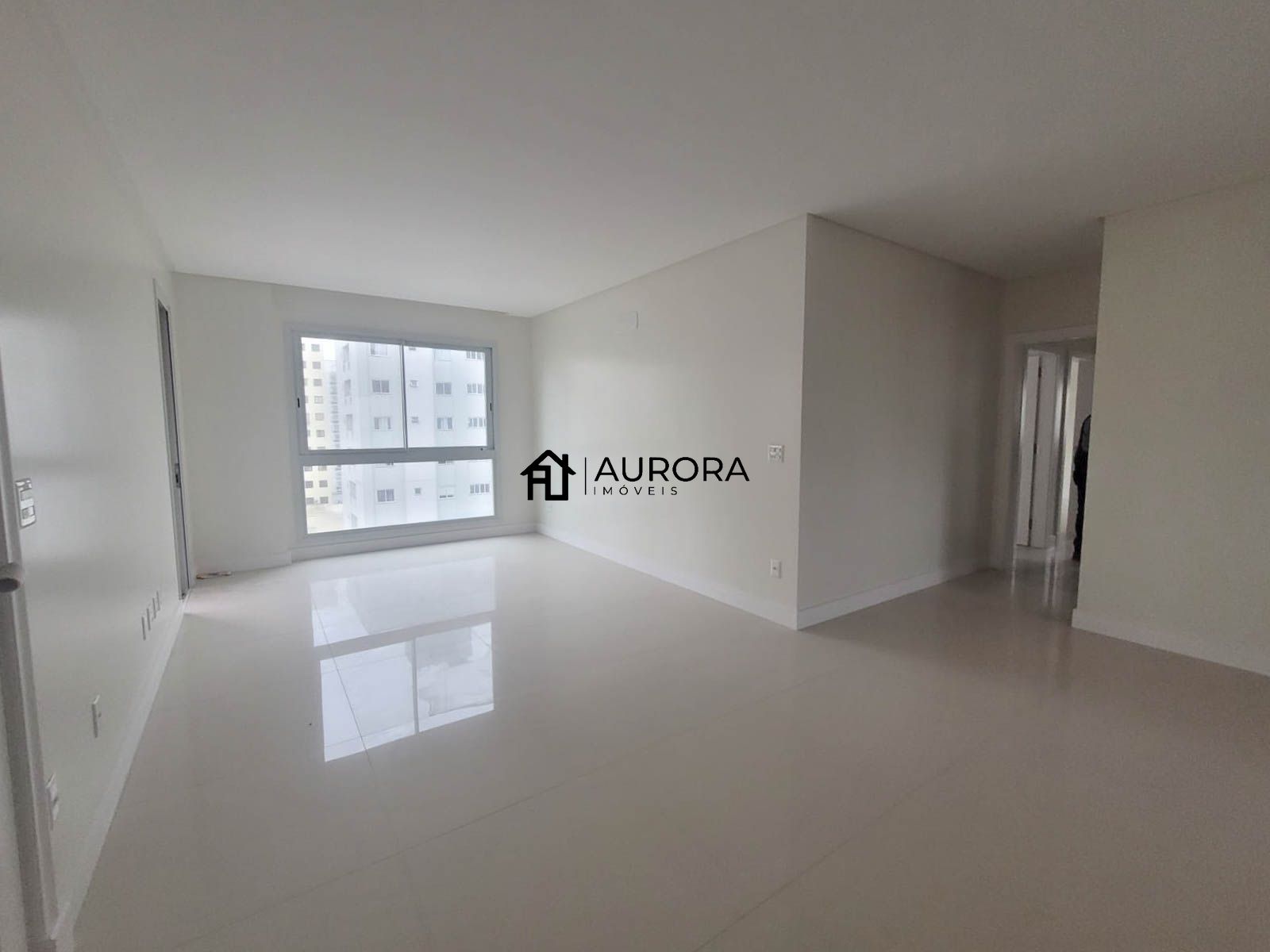 Apartamento à venda com 3 quartos, 128m² - Foto 3