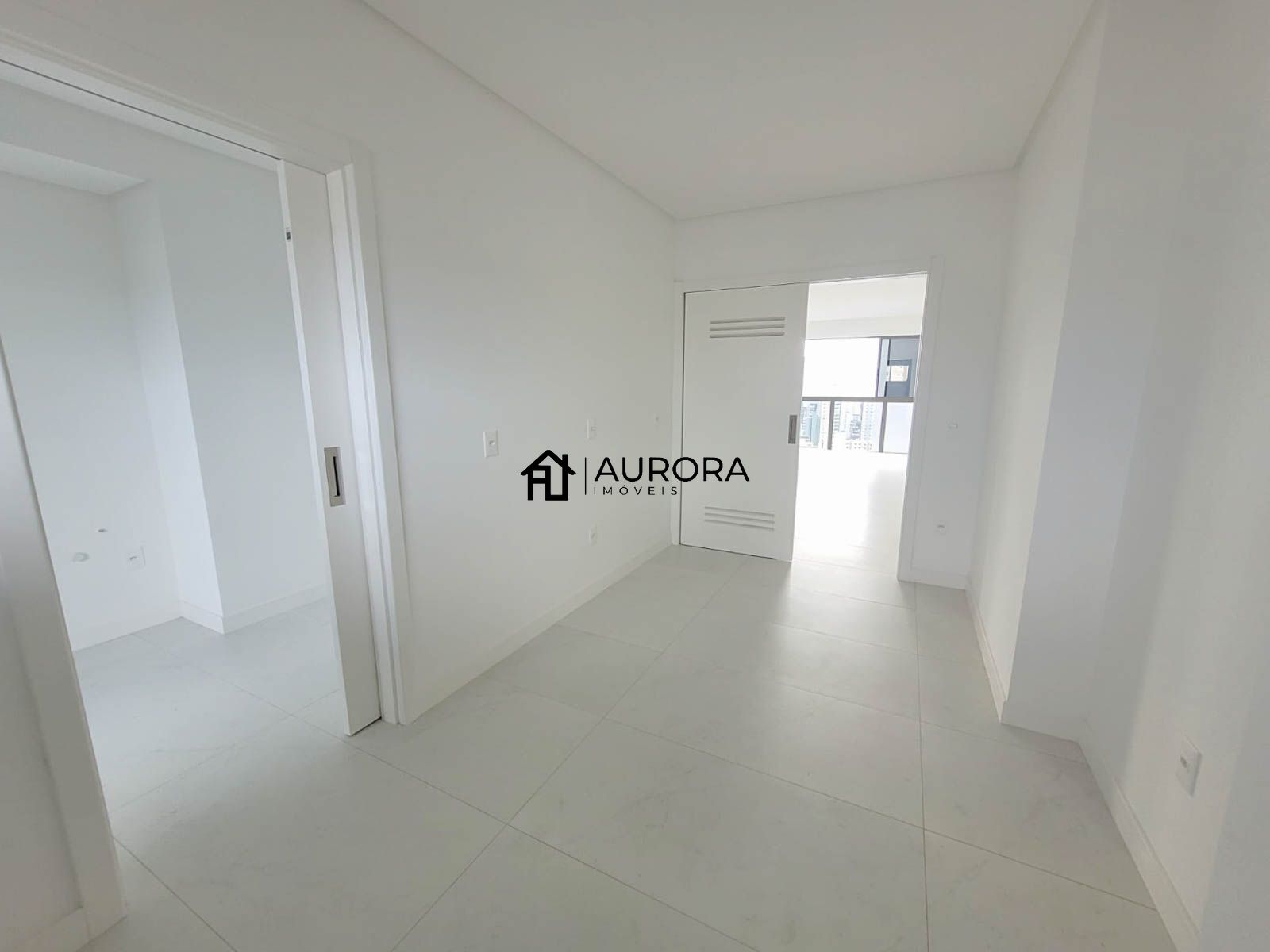 Apartamento à venda com 4 quartos, 165m² - Foto 10