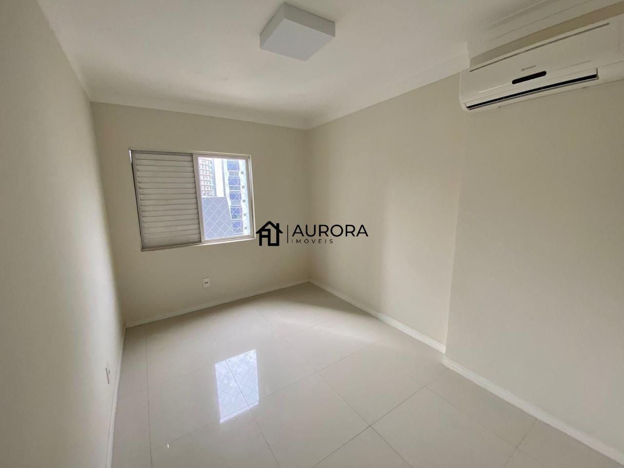 Cobertura à venda com 4 quartos, 200m² - Foto 9