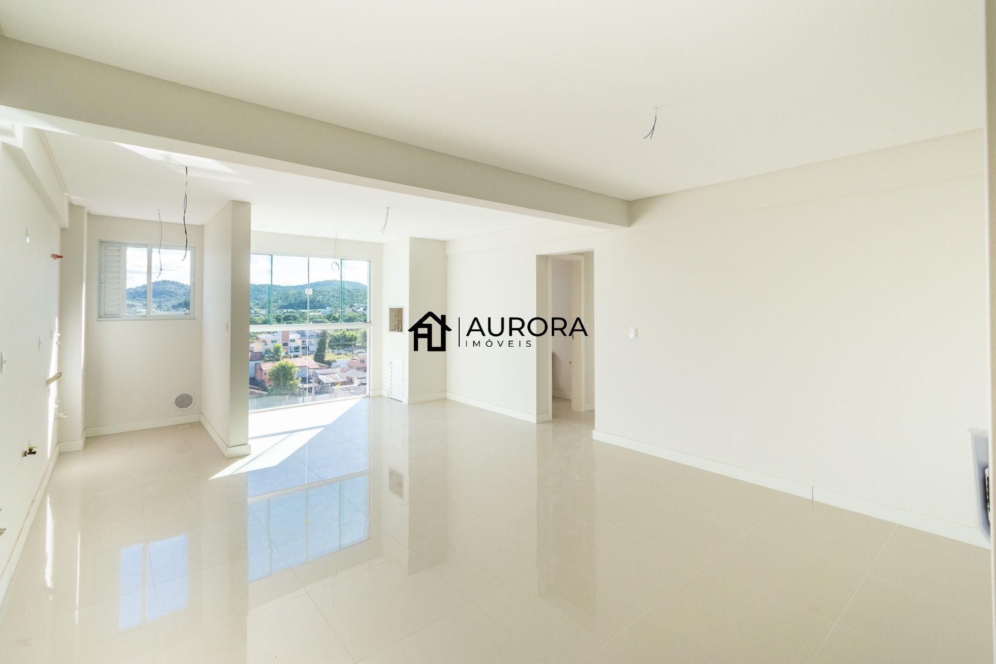 Apartamento à venda com 2 quartos, 67m² - Foto 4