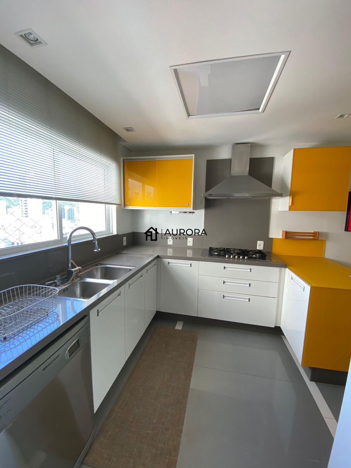 Apartamento à venda com 3 quartos, 205m² - Foto 7