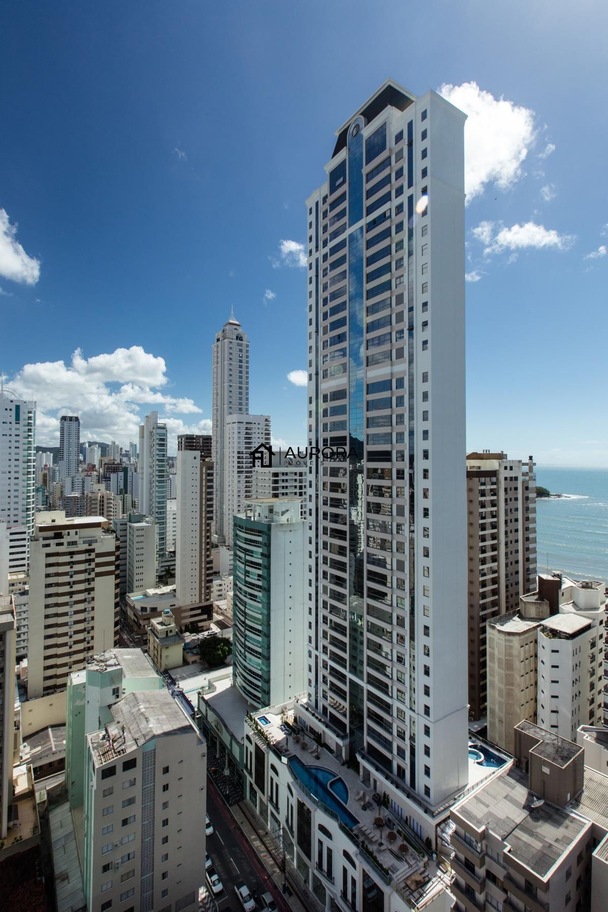 Apartamento, 3 quartos, 159 m² - Foto 1