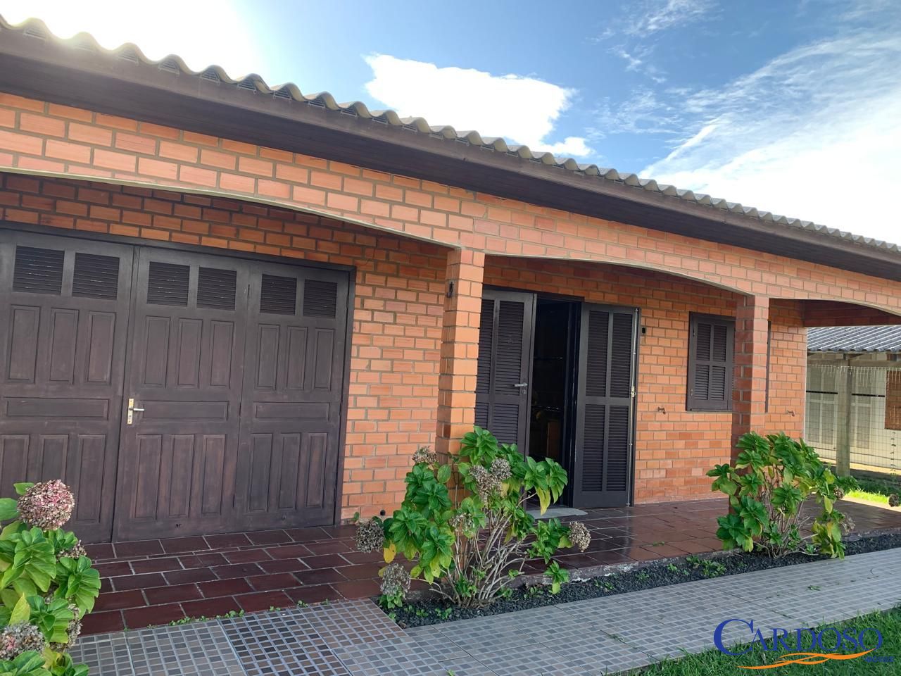 Casa, 2 quartos, 200 m² - Foto 1