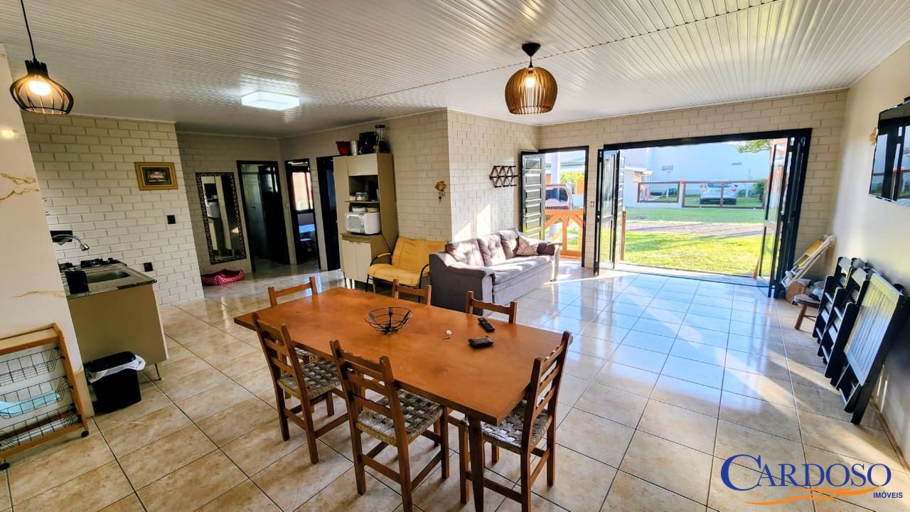 Casa, 3 quartos, 81 m² - Foto 2