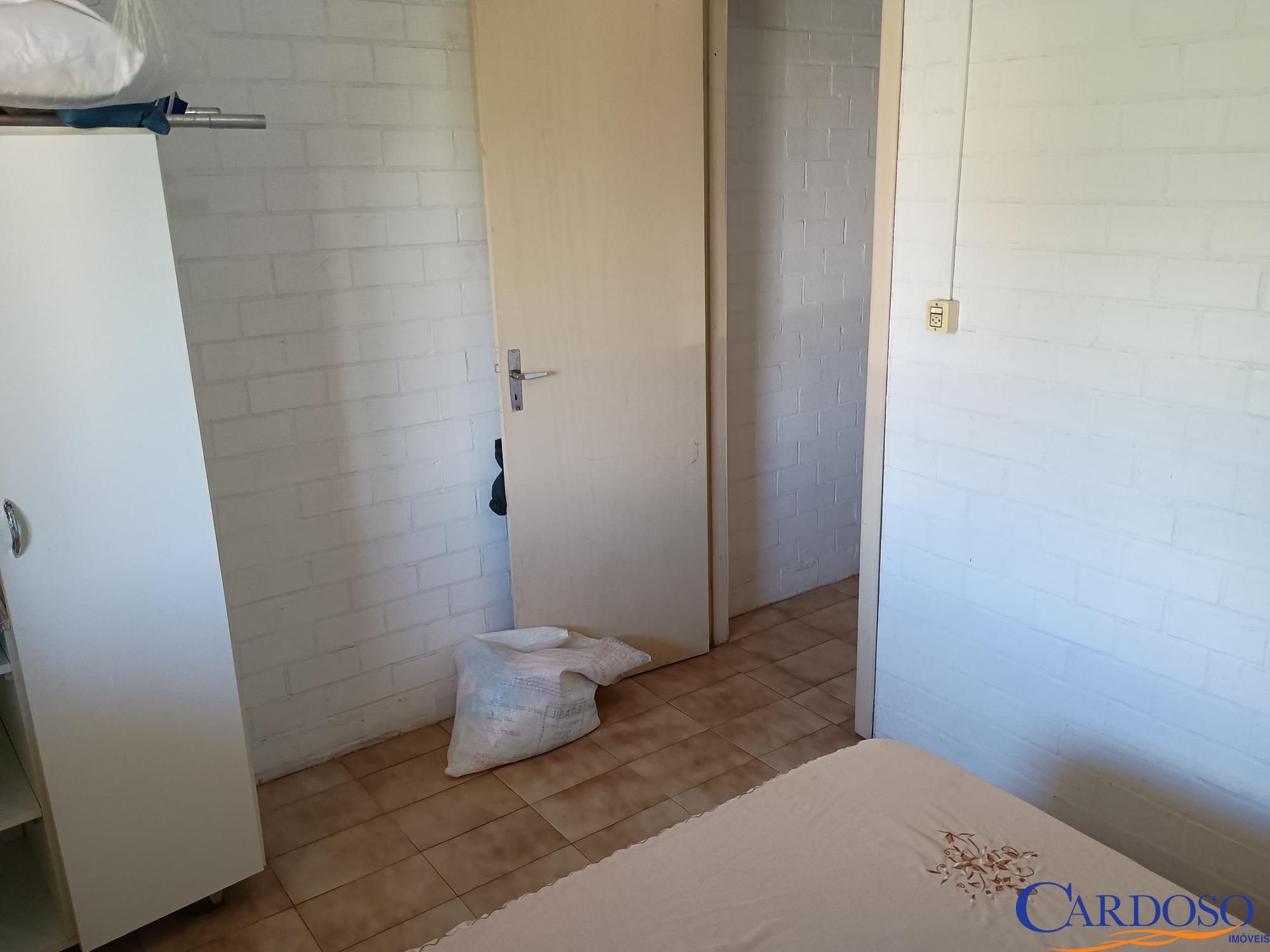 Casa à venda com 3 quartos, 92m² - Foto 11