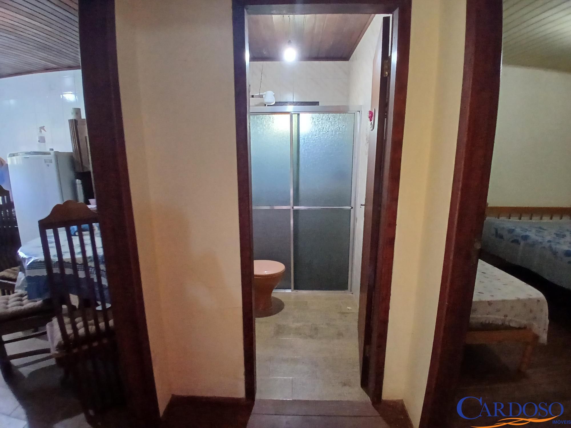 Casa com 2 Dormitórios à venda, 80 m² por R$ 300.000,00 Casa com 2 Dormitórios à venda, 80 m² por R$ 300.000,00