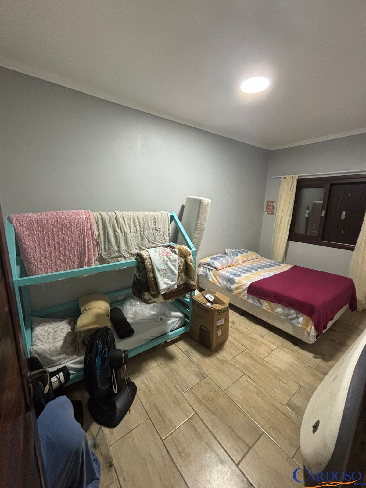 Casa com 4 Dormitórios à venda, 150 m² por R$ 625.000,00 Casa com 4 Dormitórios à venda, 150 m² por R$ 625.000,00