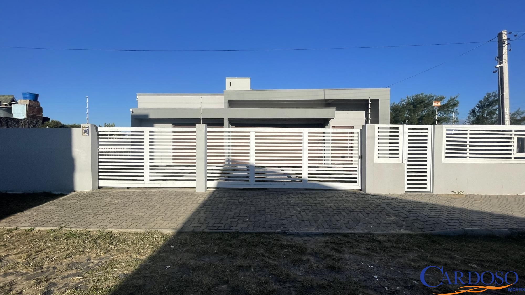 Casa à venda com 4 quartos, 230m² - Foto 3