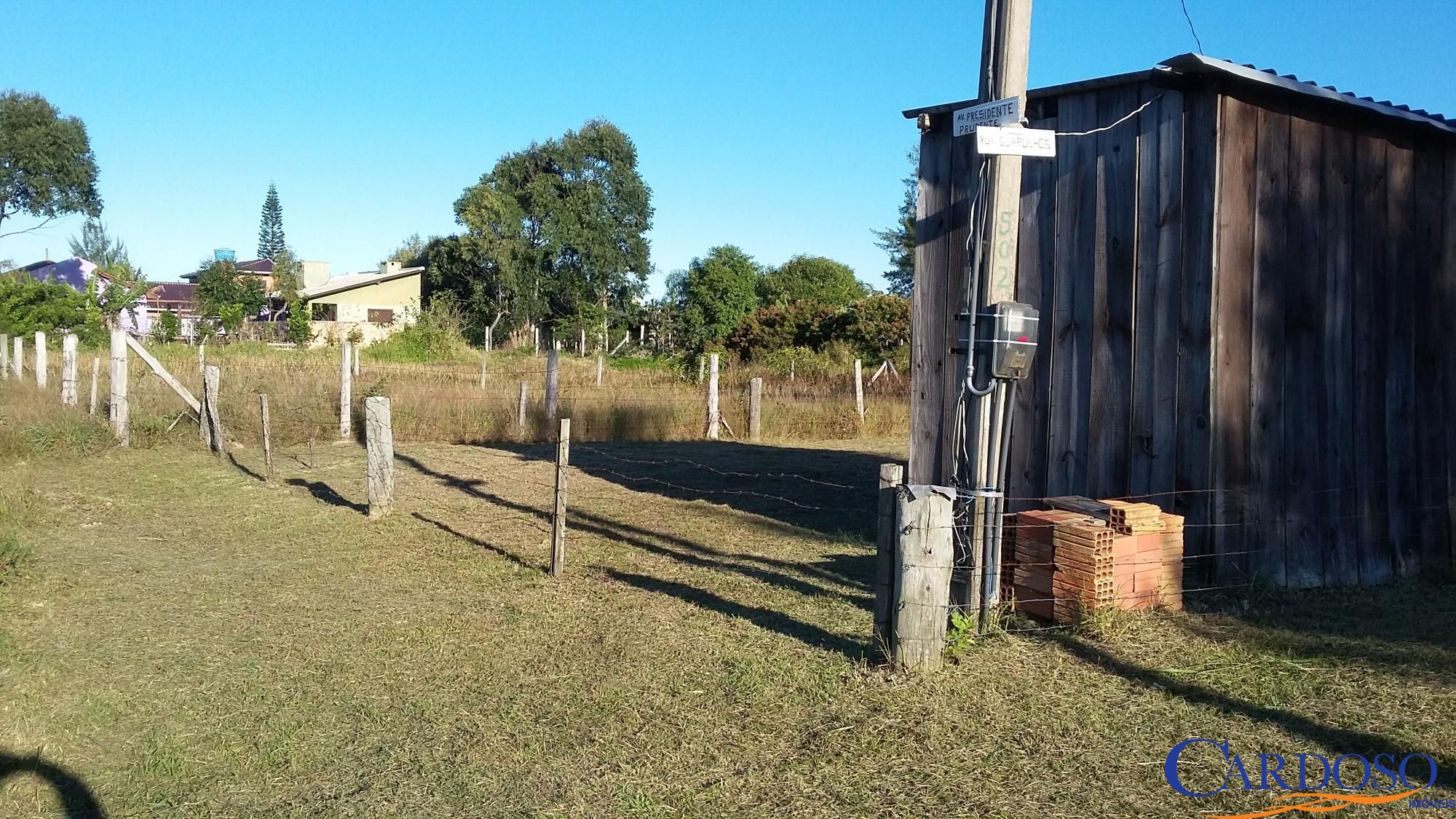 Casa à venda com 2 quartos, 50m² - Foto 17