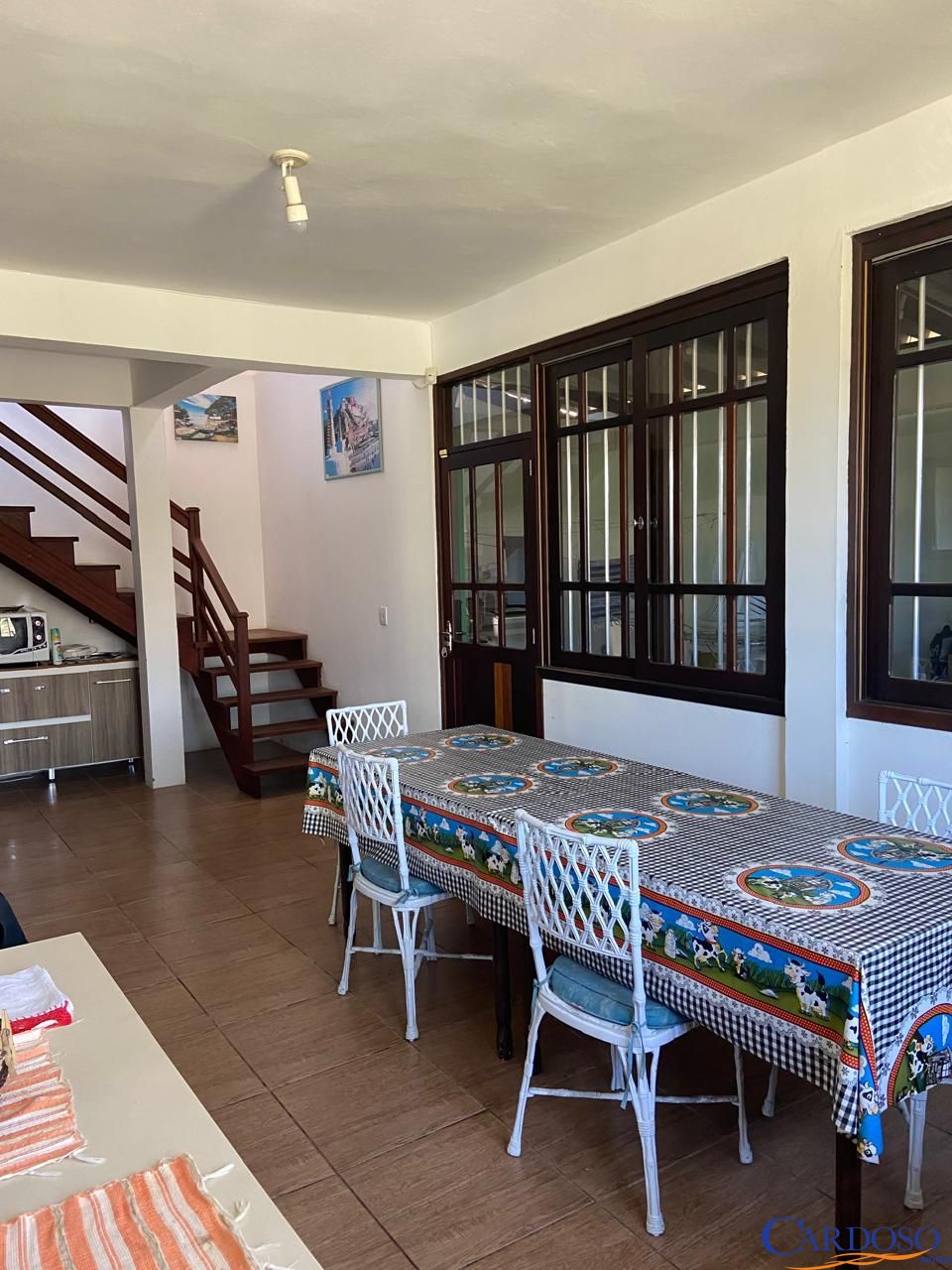 Casa com 4 Dormitórios à venda, 318 m² por R$ 680.000,00 Casa com 4 Dormitórios à venda, 318 m² por R$ 680.000,00