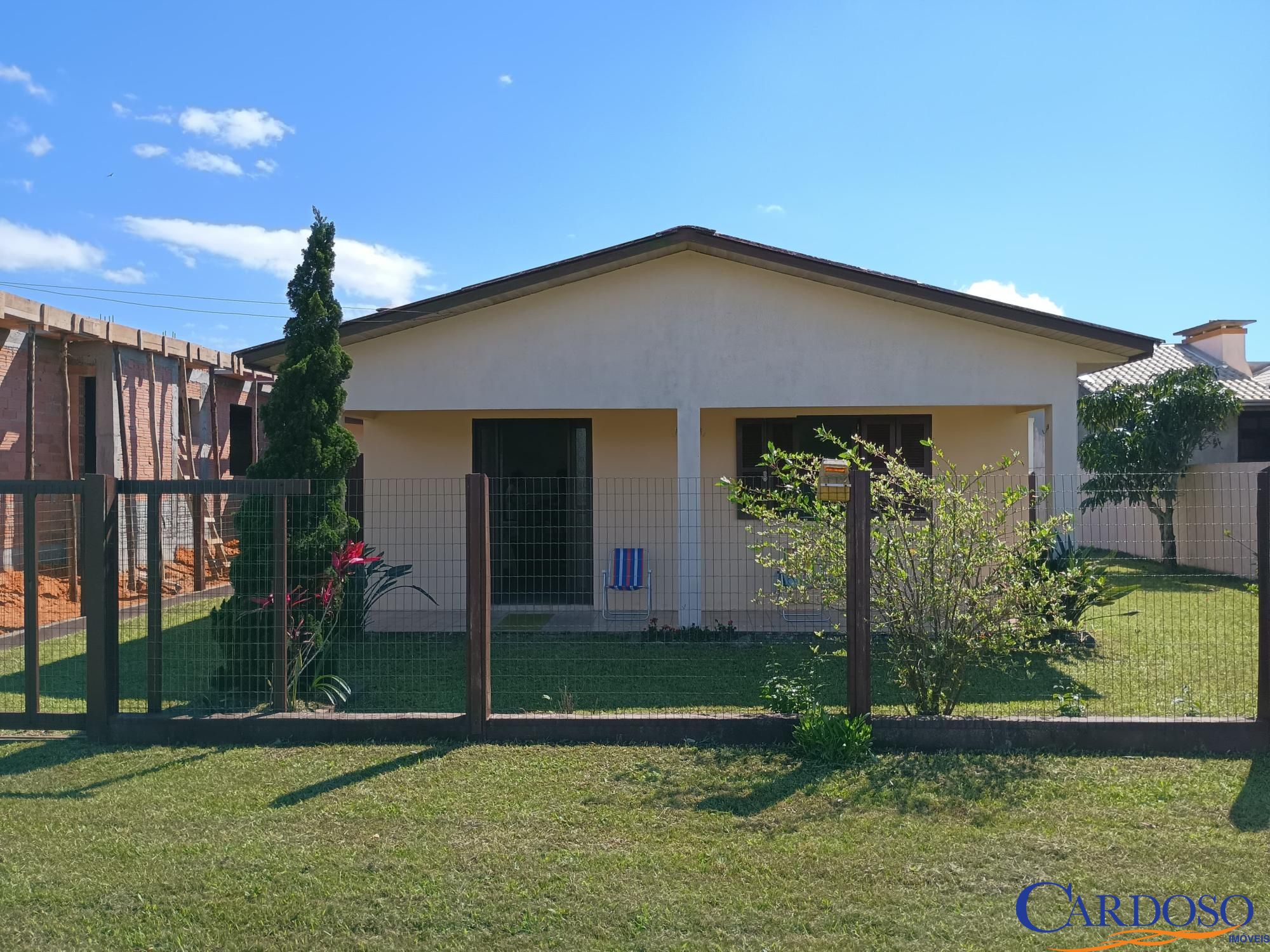 Casa à venda  no Balneário Atlântico - Arroio do Sal, RS. Imóveis