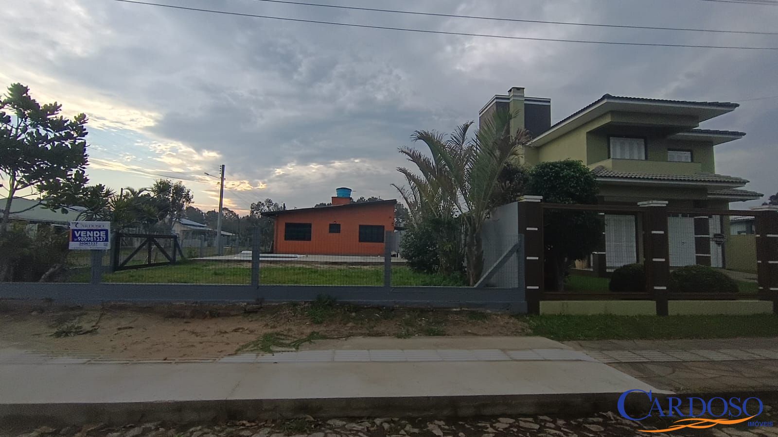 Casa, 3 quartos, 81 m² - Foto 2