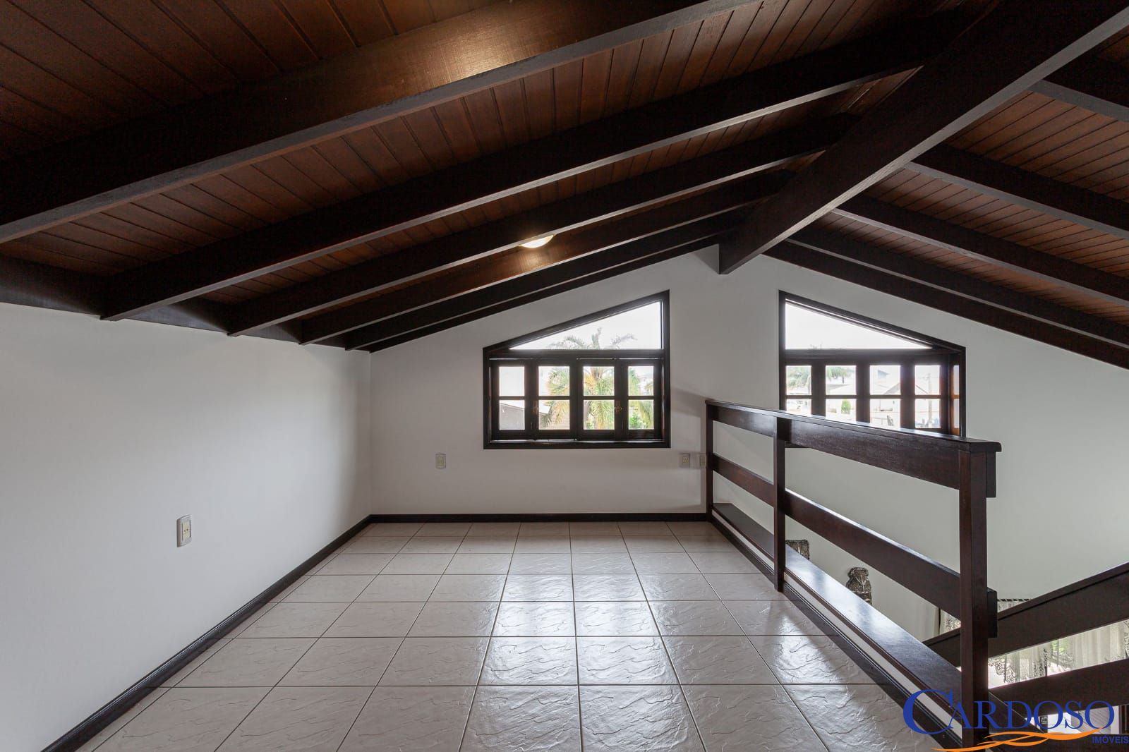 Casa à venda com 4 quartos, 335m² - Foto 5