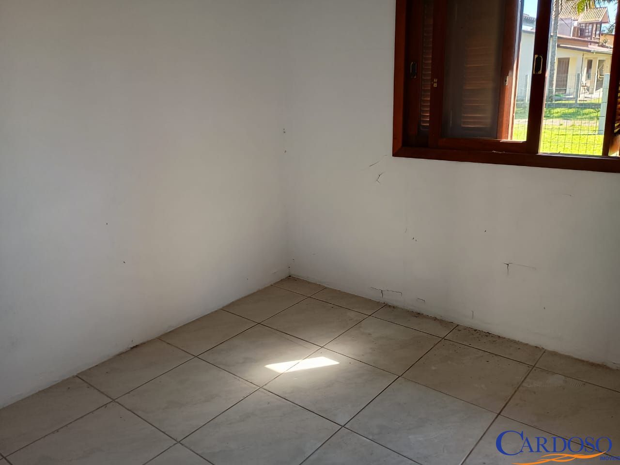 Casa à venda com 3 quartos, 66m² - Foto 4