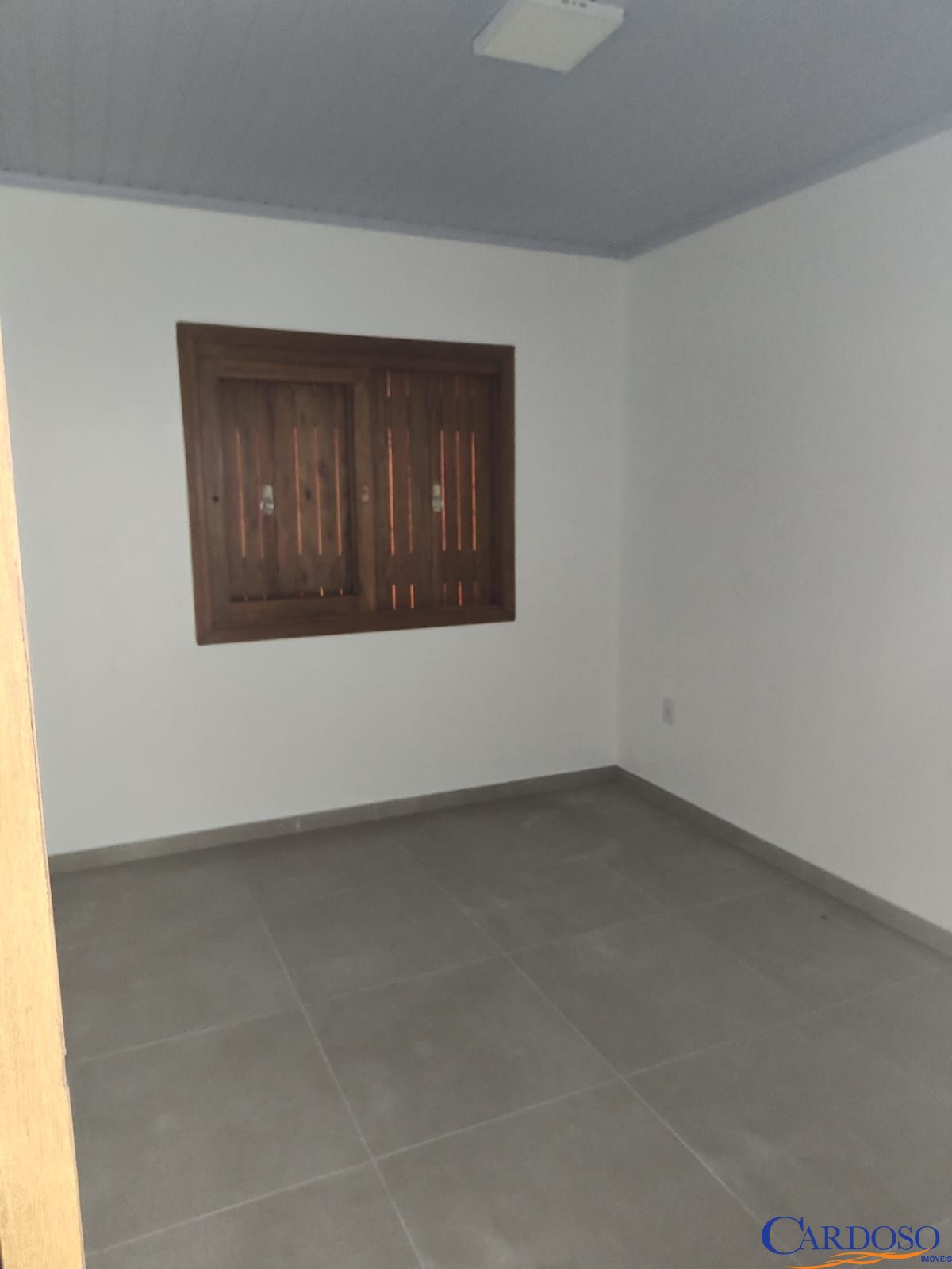 Casa à venda com 2 quartos, 72m² - Foto 9