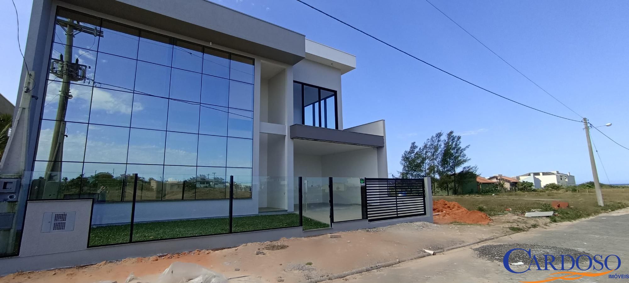 Sobrado à venda com 3 quartos, 335m² - Foto 2