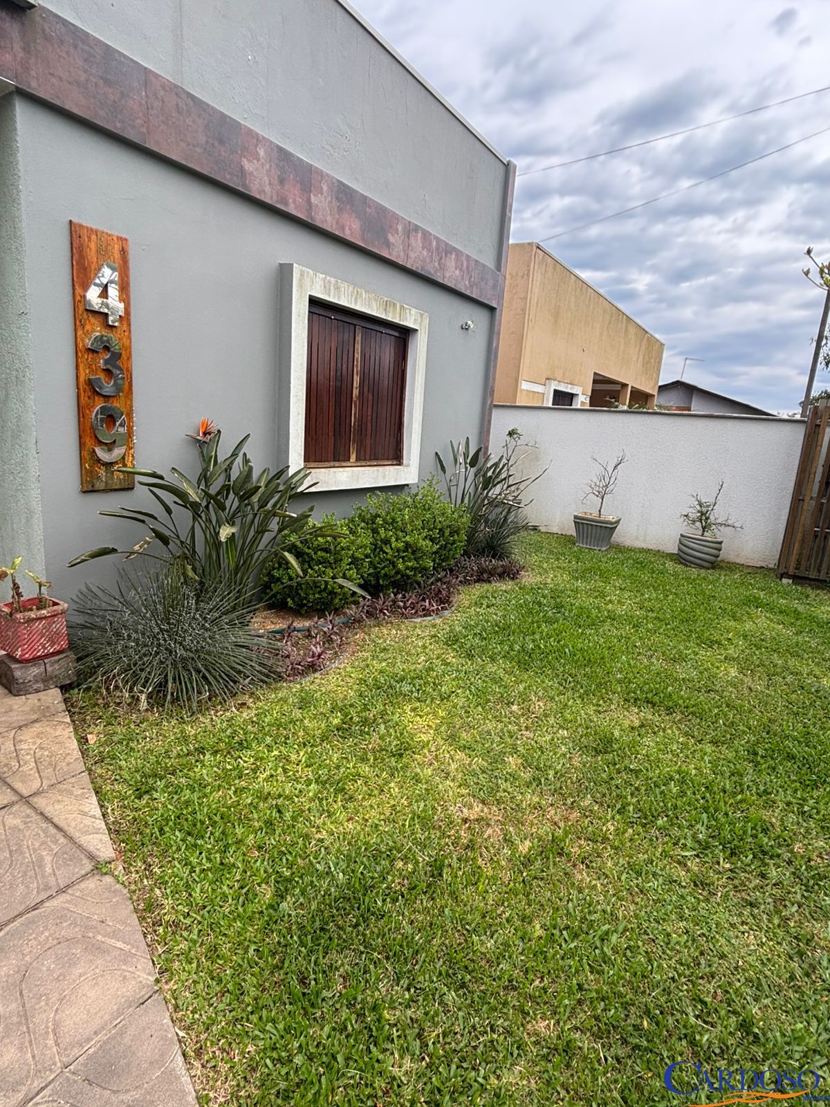 Casa com 4 Dormitórios à venda, 150 m² por R$ 625.000,00 Casa com 4 Dormitórios à venda, 150 m² por R$ 625.000,00