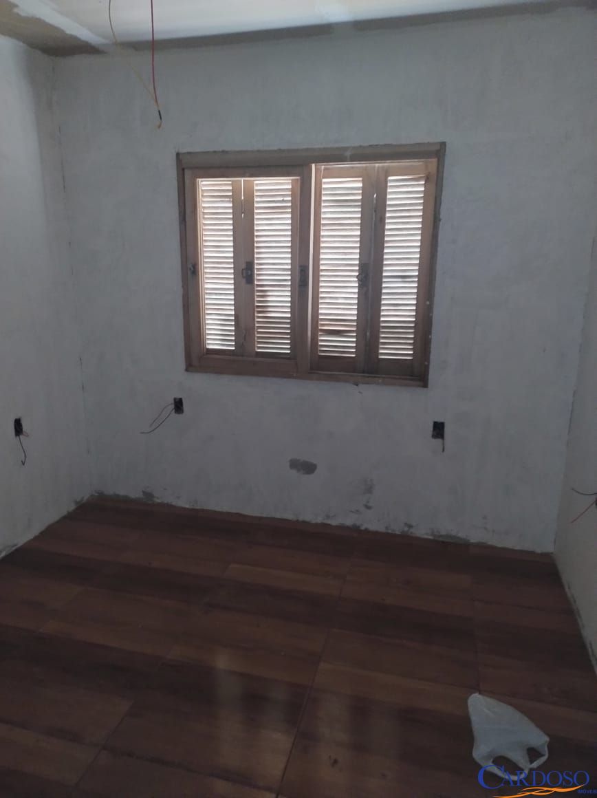 Casa à venda com 3 quartos, 104m² - Foto 4