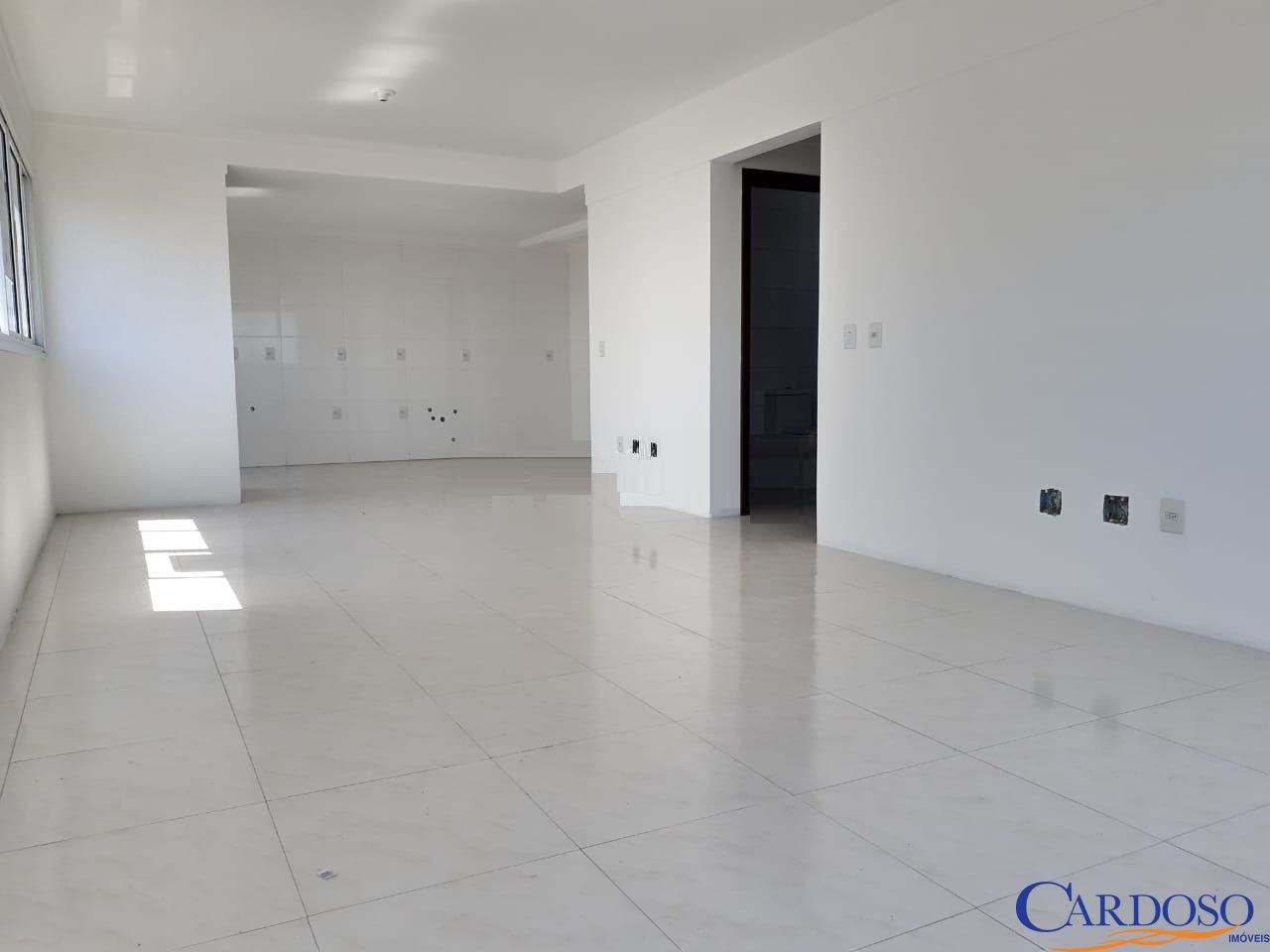 Apartamento à venda com 2 quartos, 87m² - Foto 3