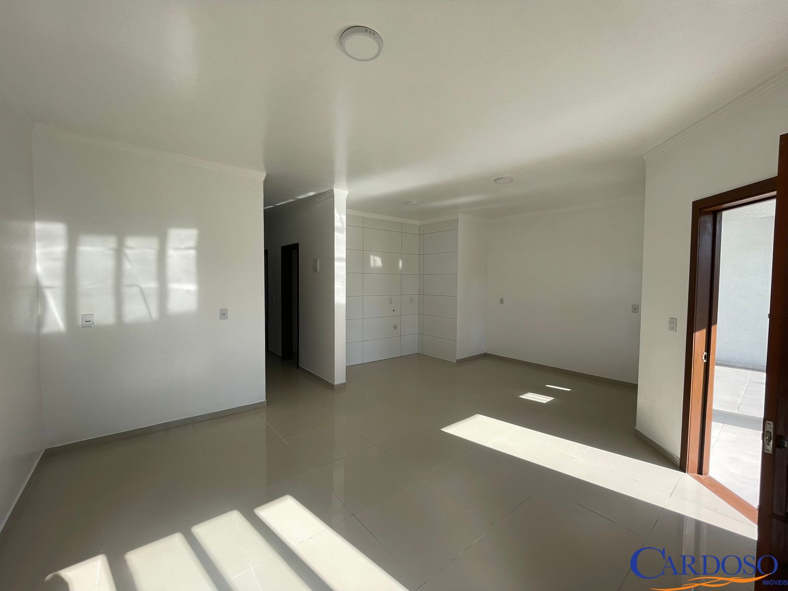 Casa à venda com 3 quartos, 108m² - Foto 11