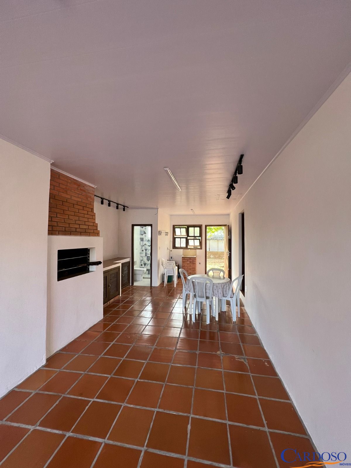 Casa à venda com 3 quartos, 150m² - Foto 10